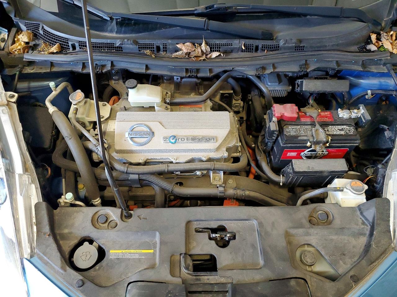 2012 NISSAN LEAF SV photo 34