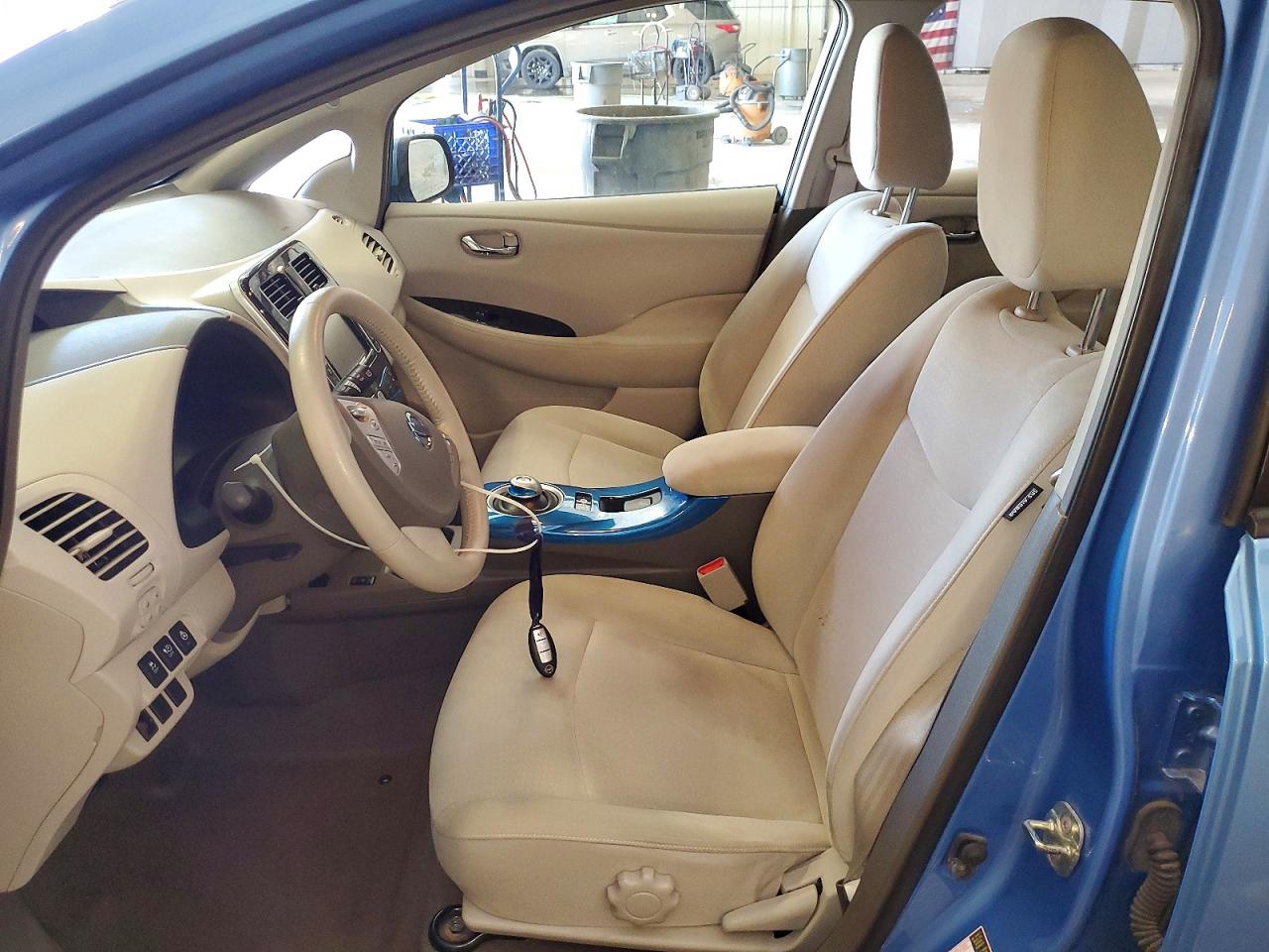 2012 NISSAN LEAF SV photo 19