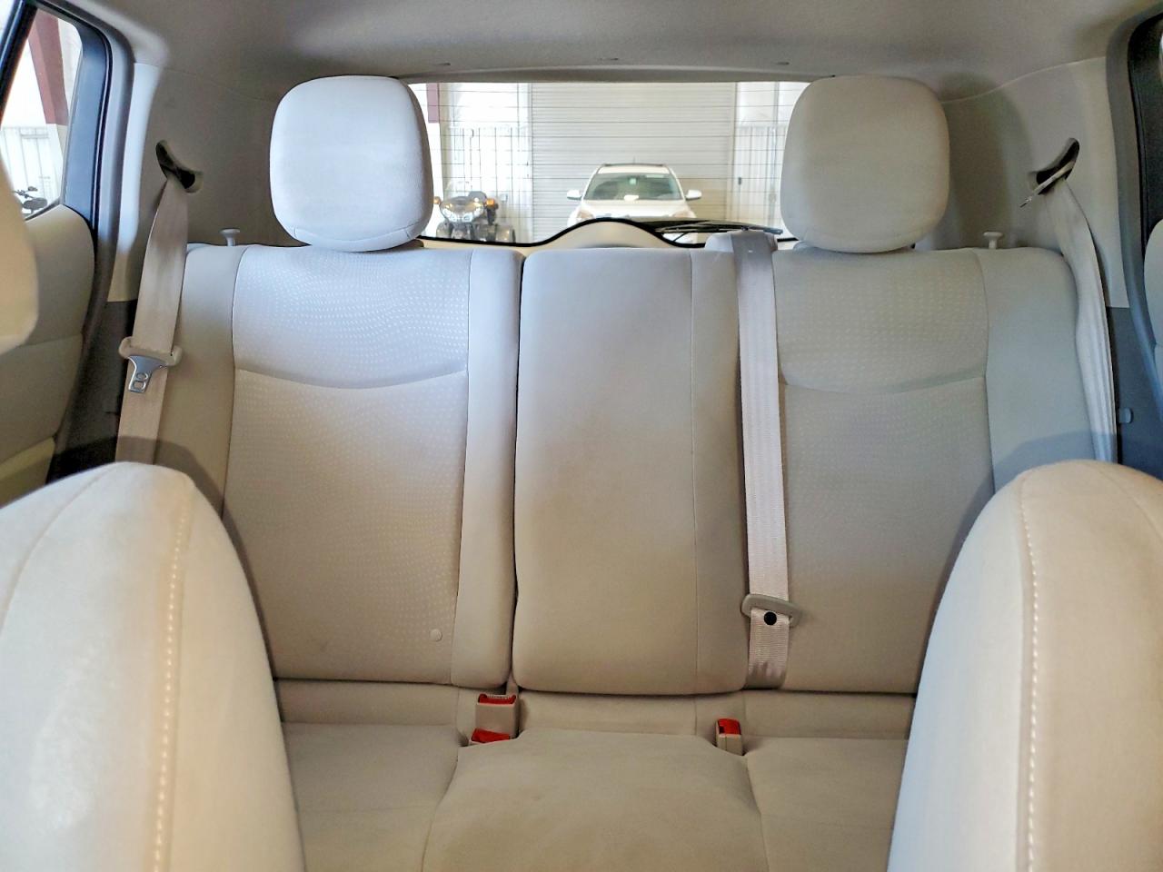2012 NISSAN LEAF SV photo 28