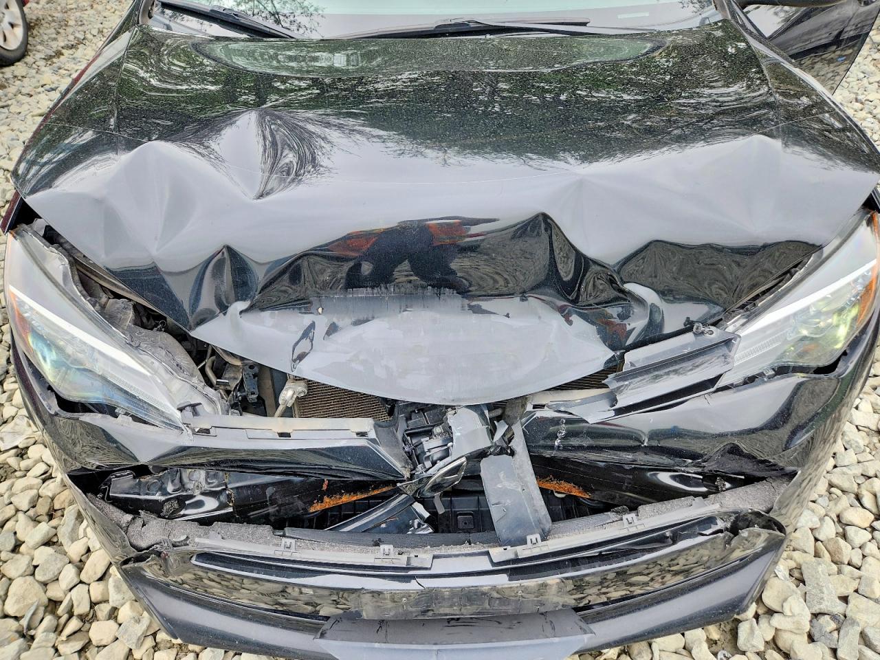 2018 TOYOTA COROLLA LE photo 21