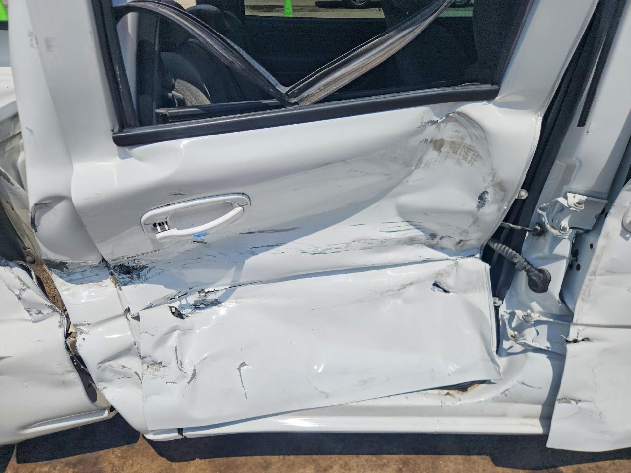 2004 CHEVROLET SILVERADO C1500 photo 28