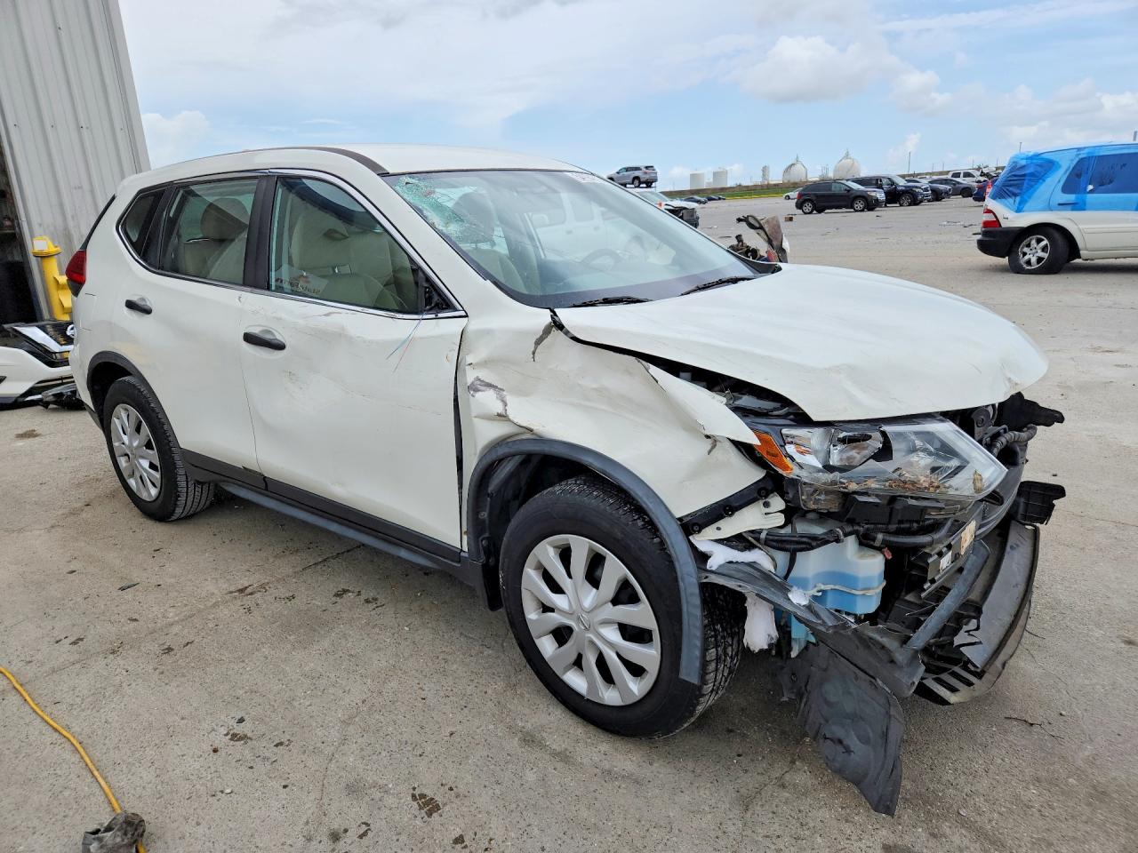 2017 NISSAN ROGUE S photo 10