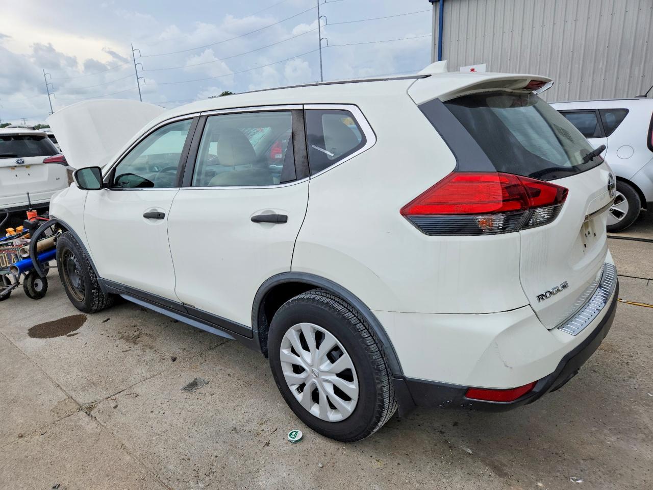 2017 NISSAN ROGUE S photo 4
