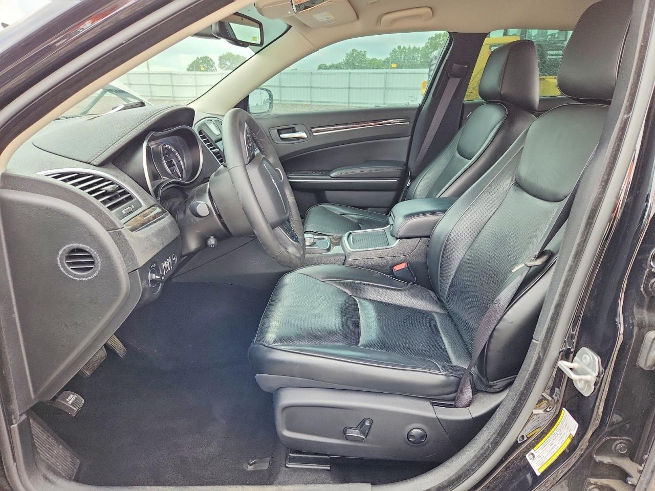 2023 CHRYSLER 300 TOURING L photo 13