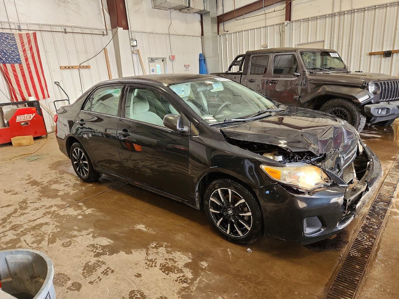 2013 TOYOTA COROLLA LE photo 7