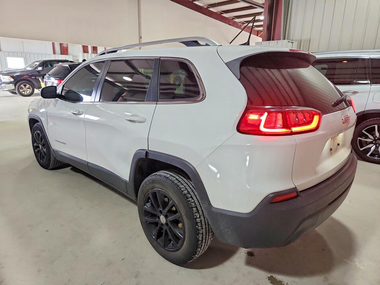 2019 JEEP CHEROKEE LATITUDE PLUS photo 3