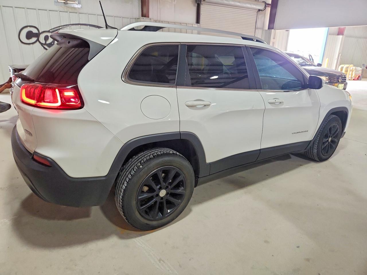 2019 JEEP CHEROKEE LATITUDE PLUS photo 5