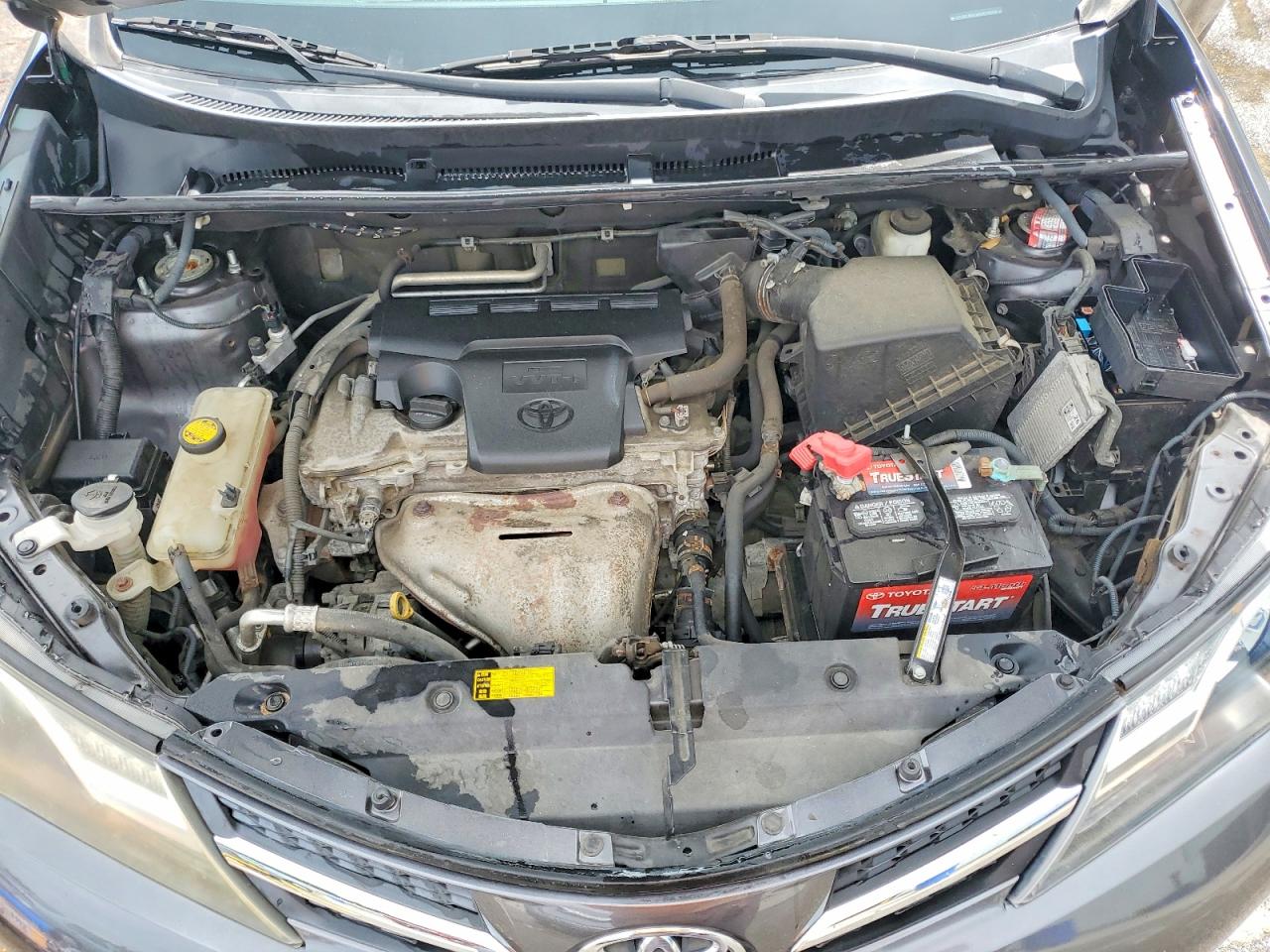 2013 TOYOTA RAV4 XLE photo 23
