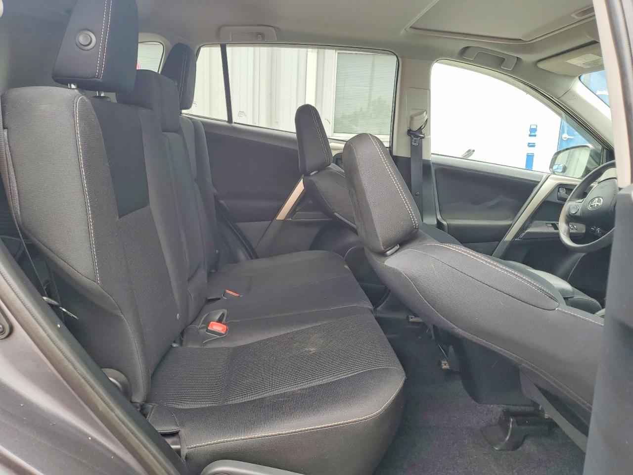 2013 TOYOTA RAV4 XLE photo 21