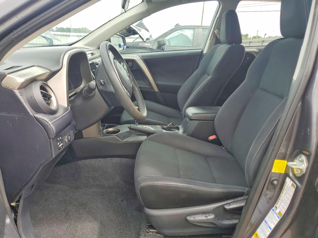 2013 TOYOTA RAV4 XLE photo 13