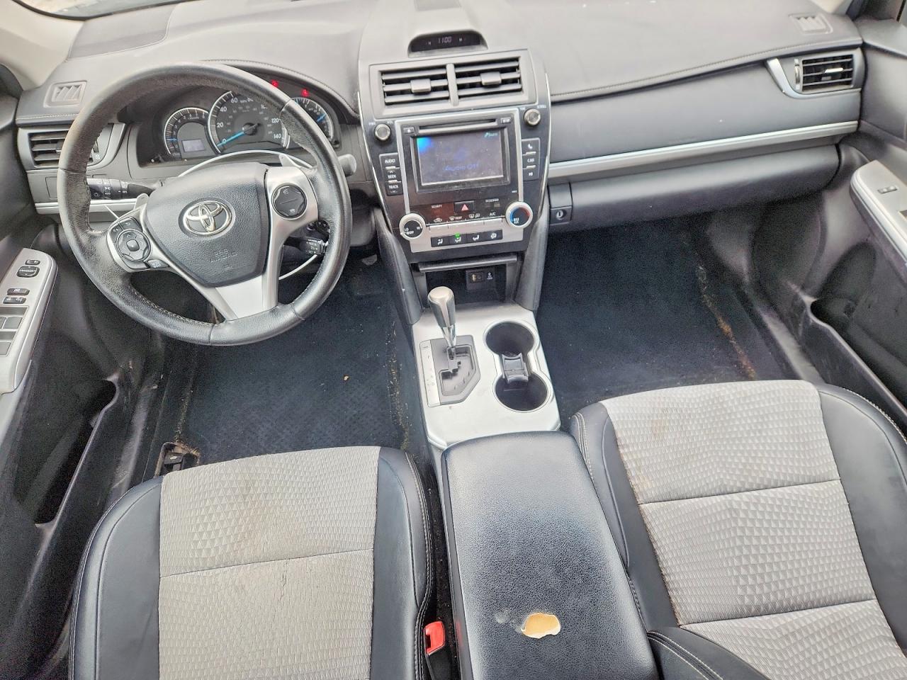 2012 TOYOTA CAMRY SE photo 15