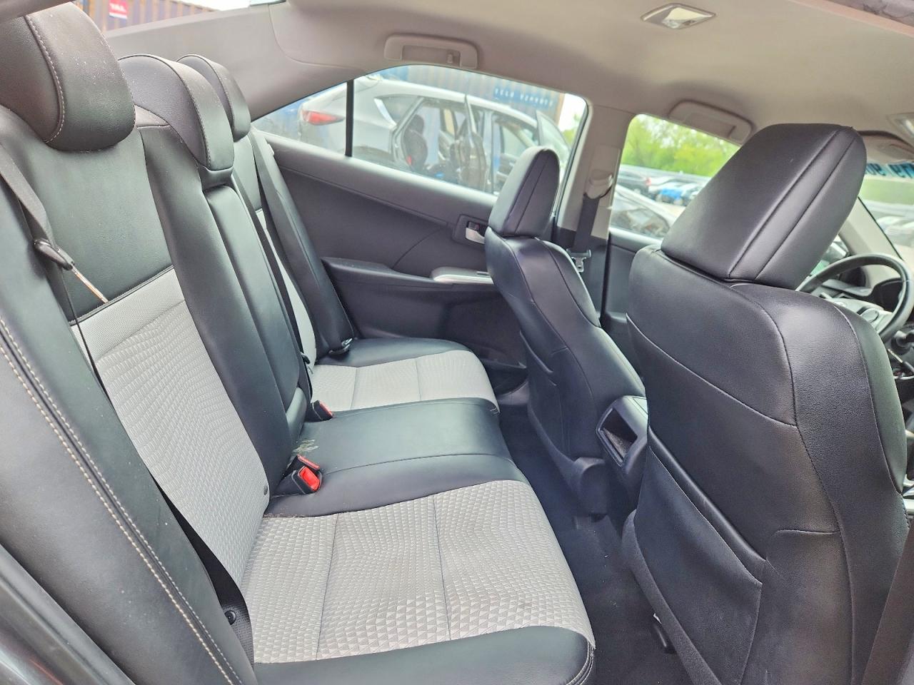 2012 TOYOTA CAMRY SE photo 19