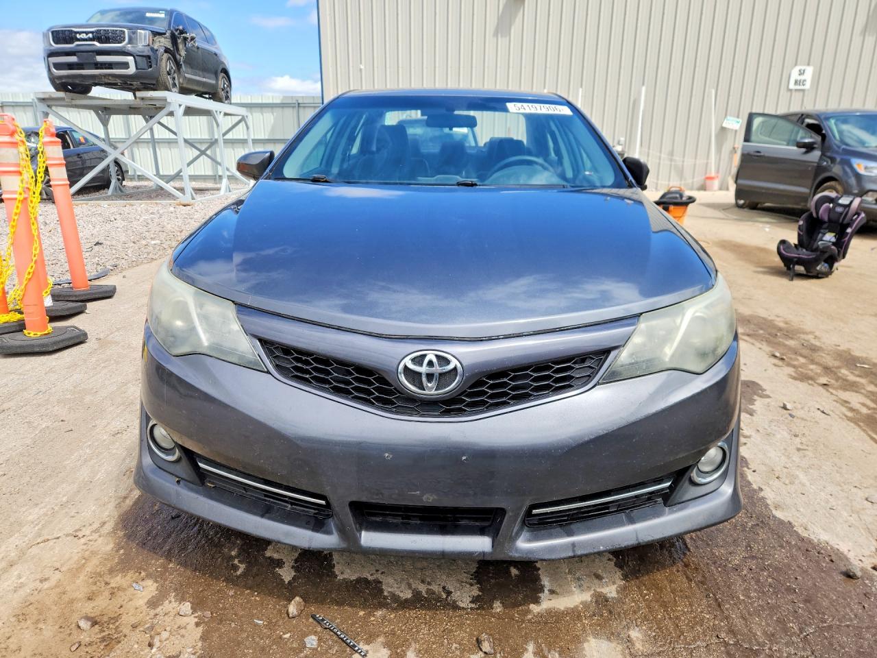2012 TOYOTA CAMRY SE photo 9