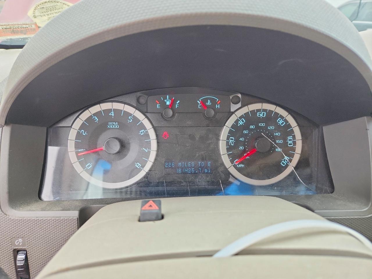 2010 FORD ESCAPE XLT photo 17