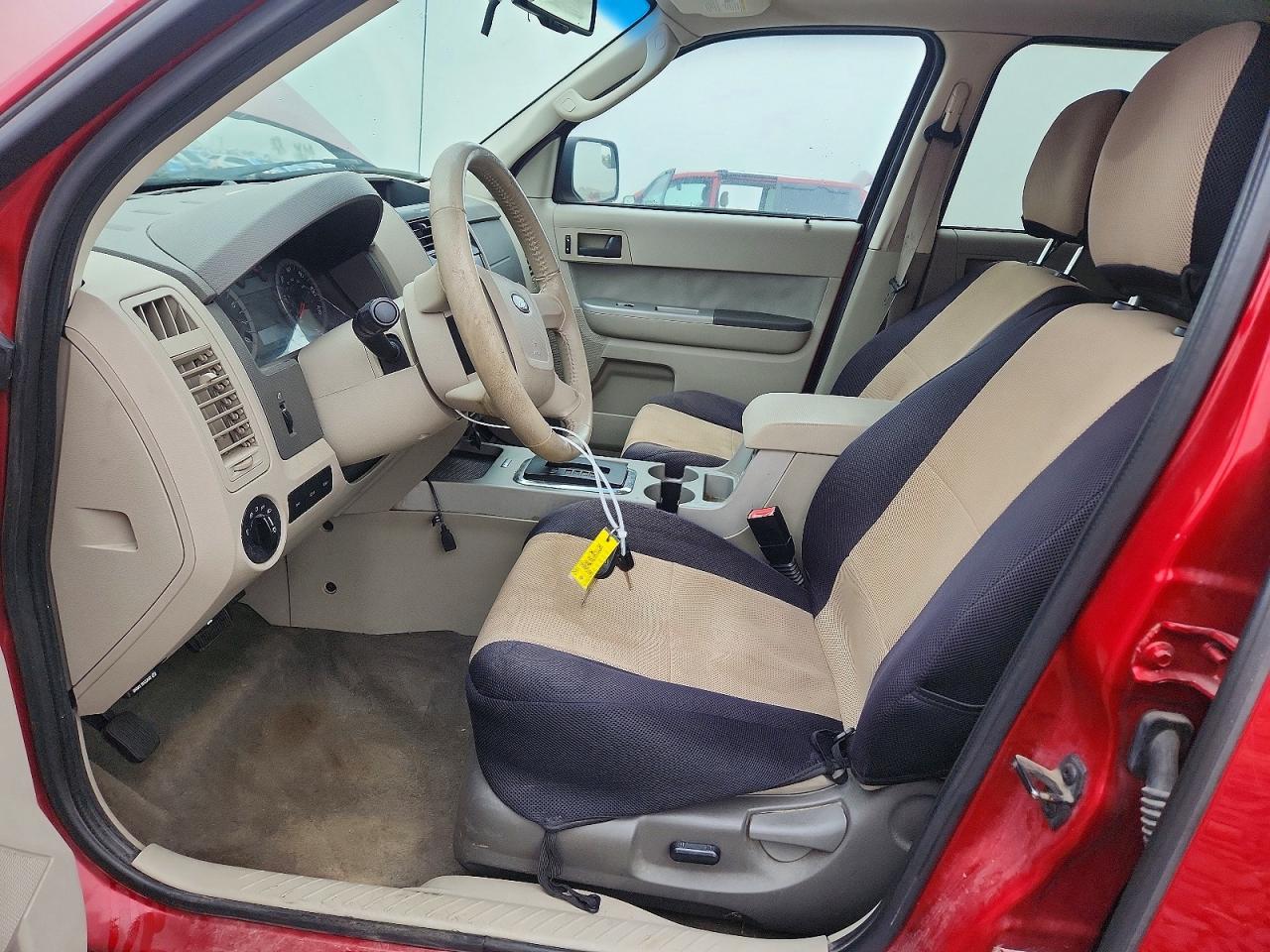 2010 FORD ESCAPE XLT photo 13