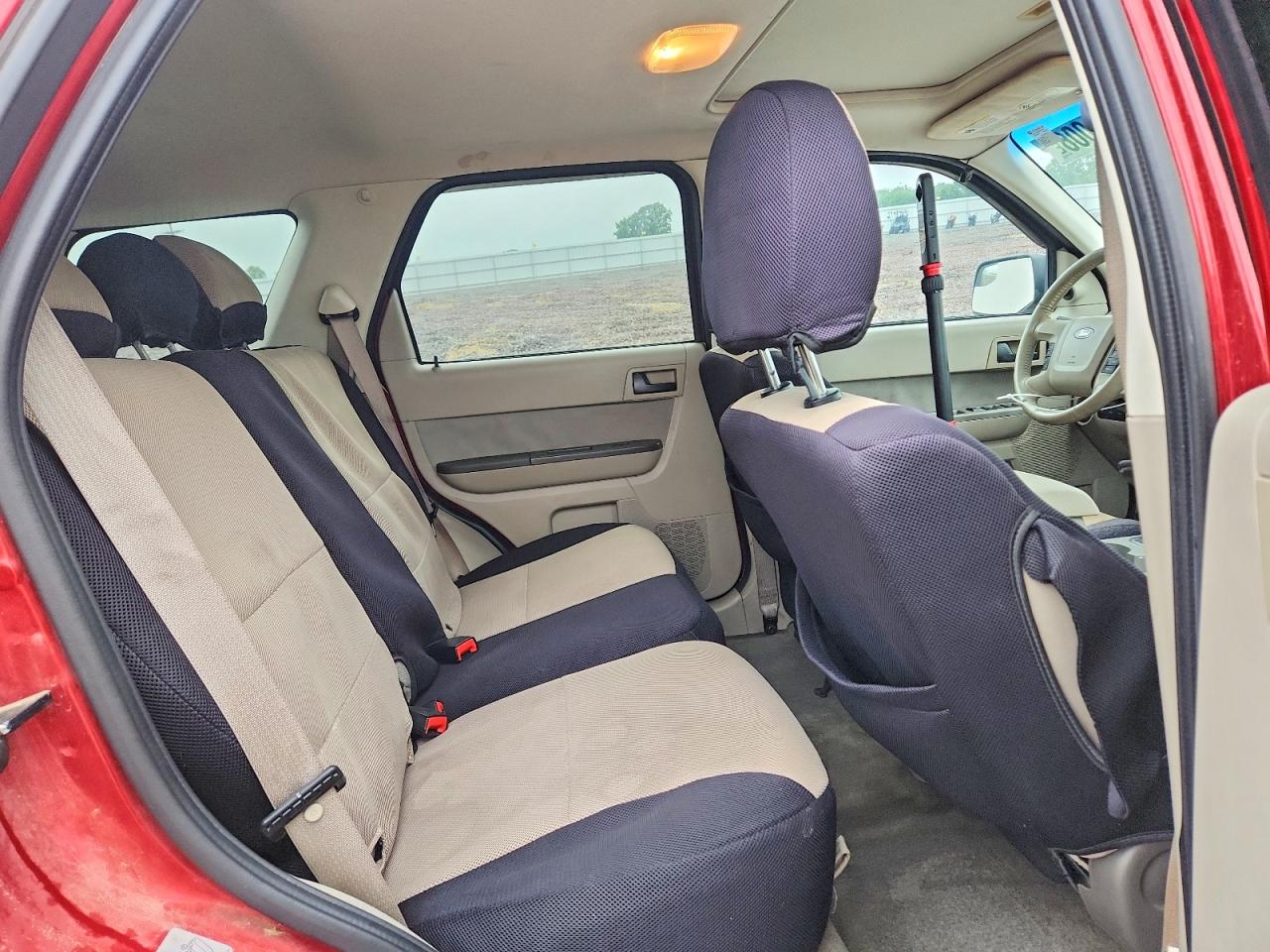 2010 FORD ESCAPE XLT photo 21