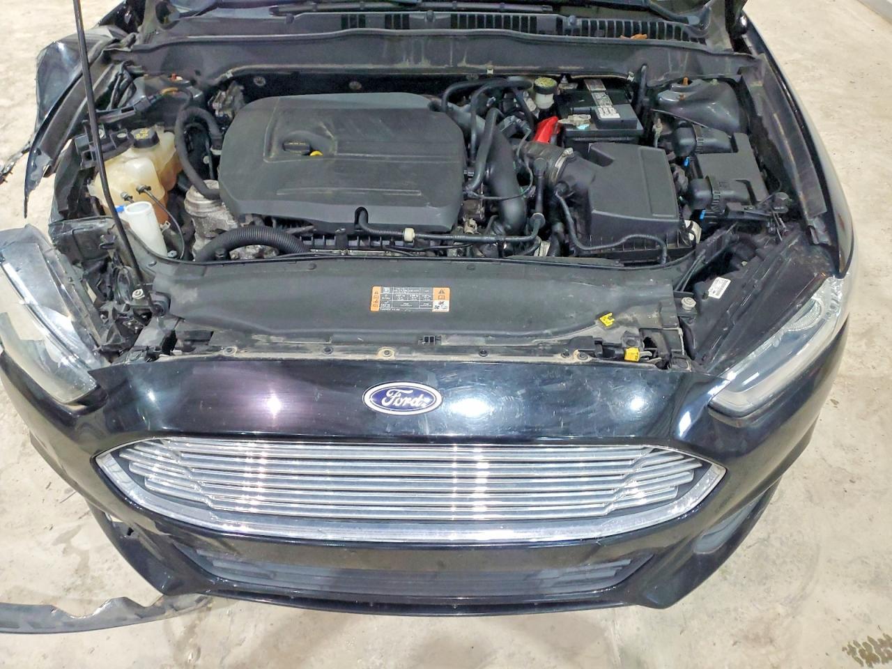 2016 FORD FUSION SE photo 31
