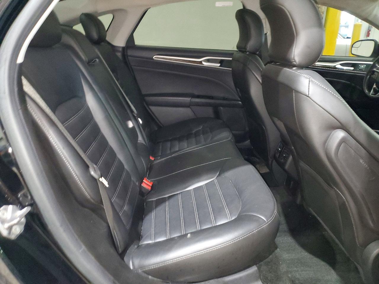 2016 FORD FUSION SE photo 28