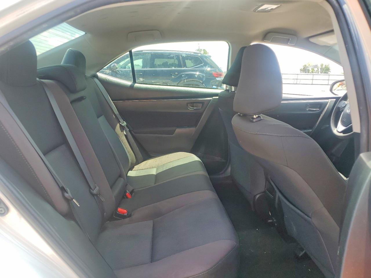 2018 TOYOTA COROLLA LE photo 28