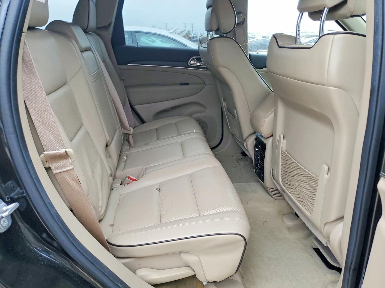 2014 JEEP GRAND CHEROKEE OVERLAND photo 28