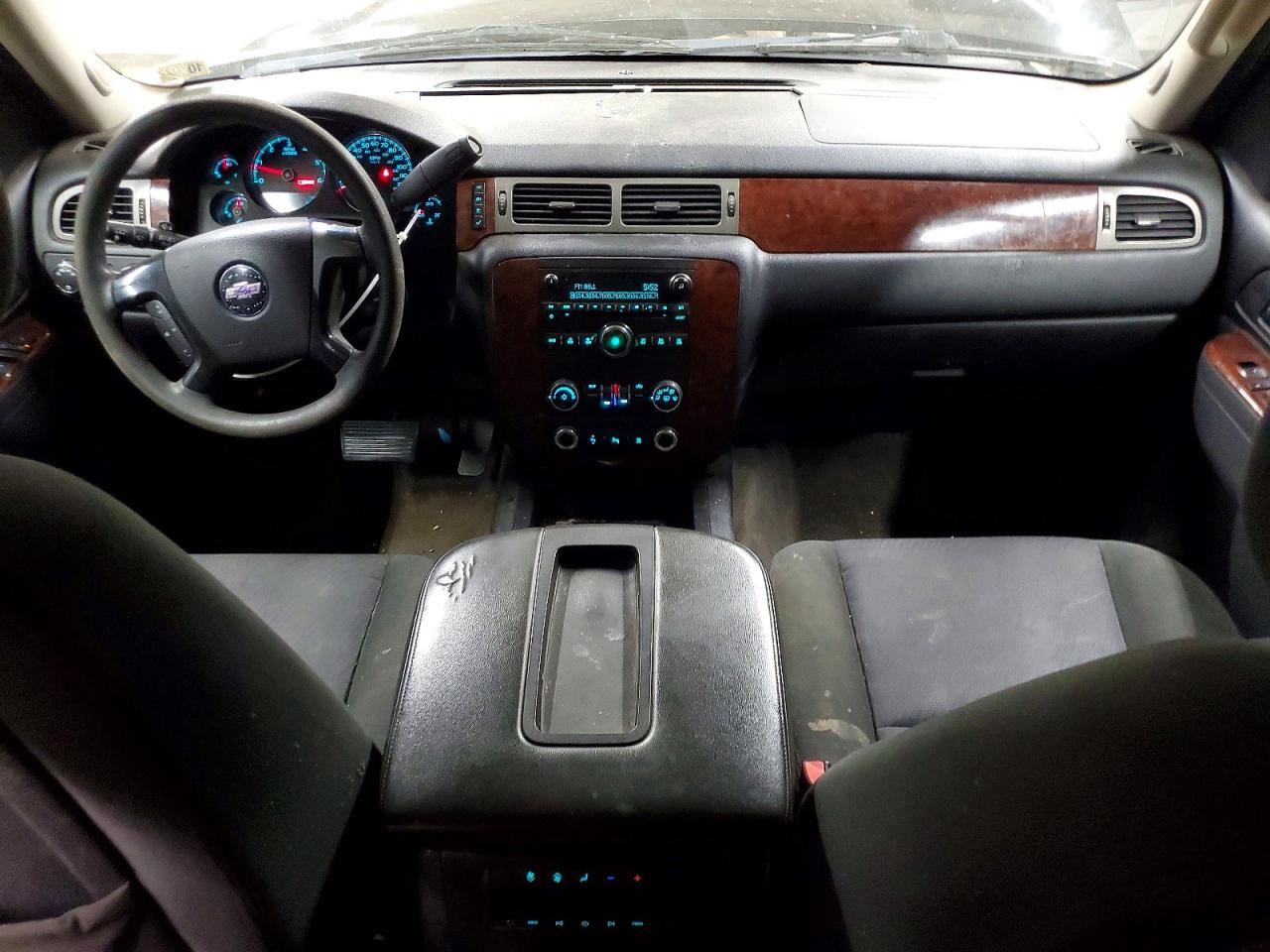 2011 CHEVROLET TAHOE photo 8
