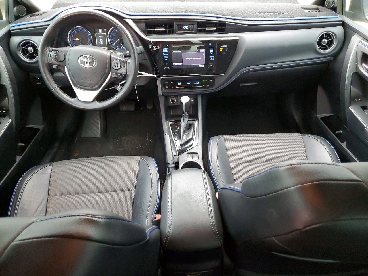 2017 TOYOTA COROLLA SE photo 15