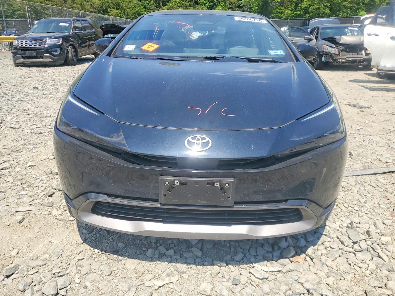 2024 TOYOTA PRIUS XLE photo 13