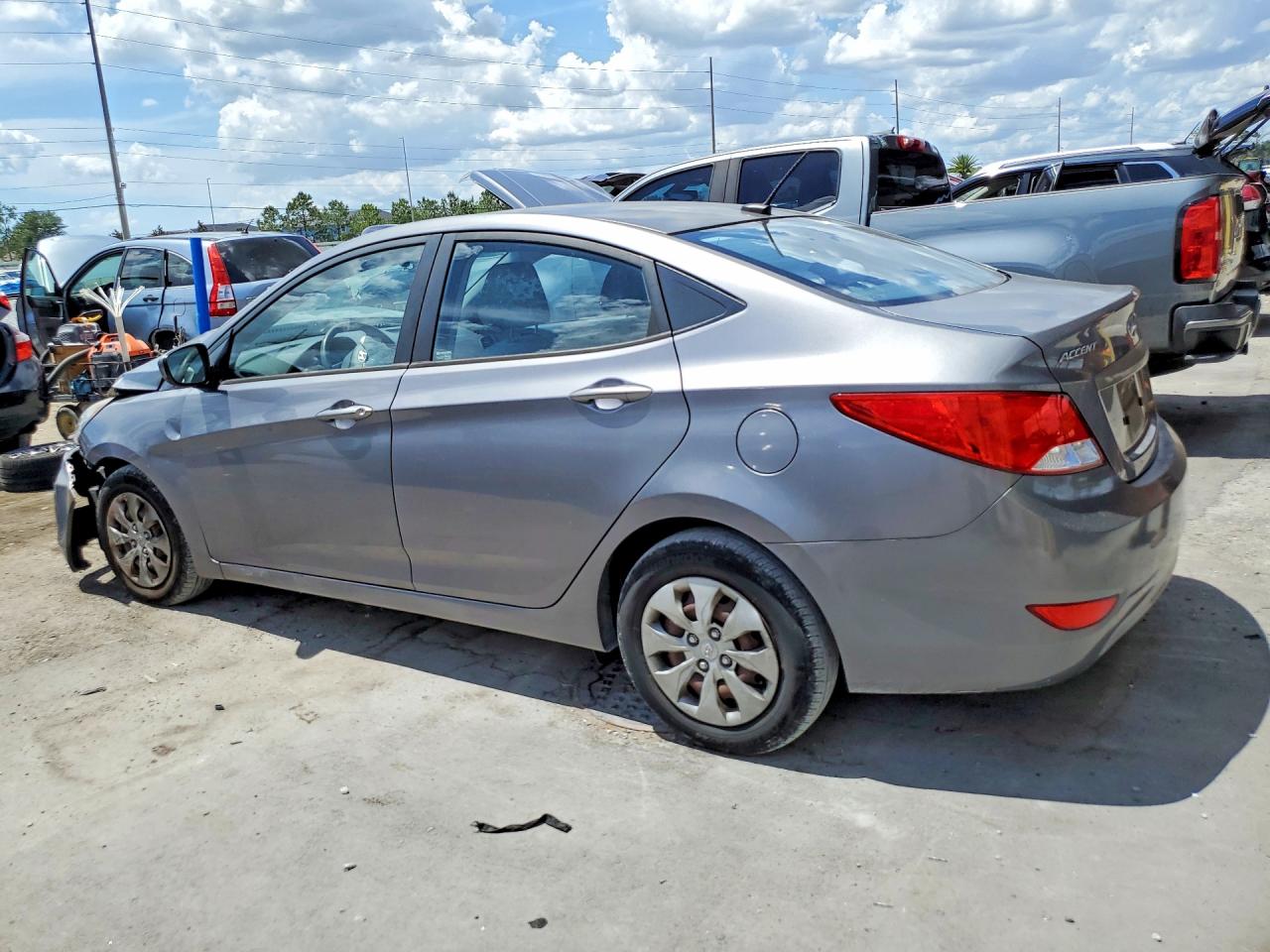 2016 HYUNDAI ACCENT SE photo 4