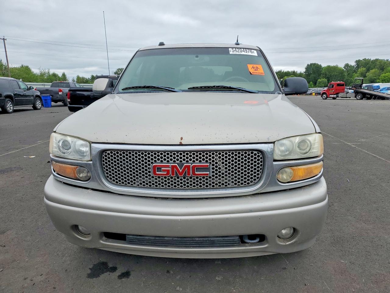 2004 GMC YUKON DENALI photo 5