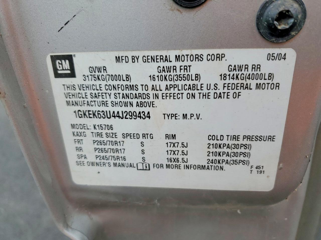 2004 GMC YUKON DENALI photo 12