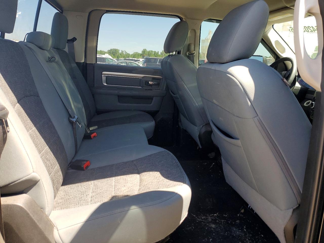 2019 RAM 1500 CLASSIC SLT photo 28