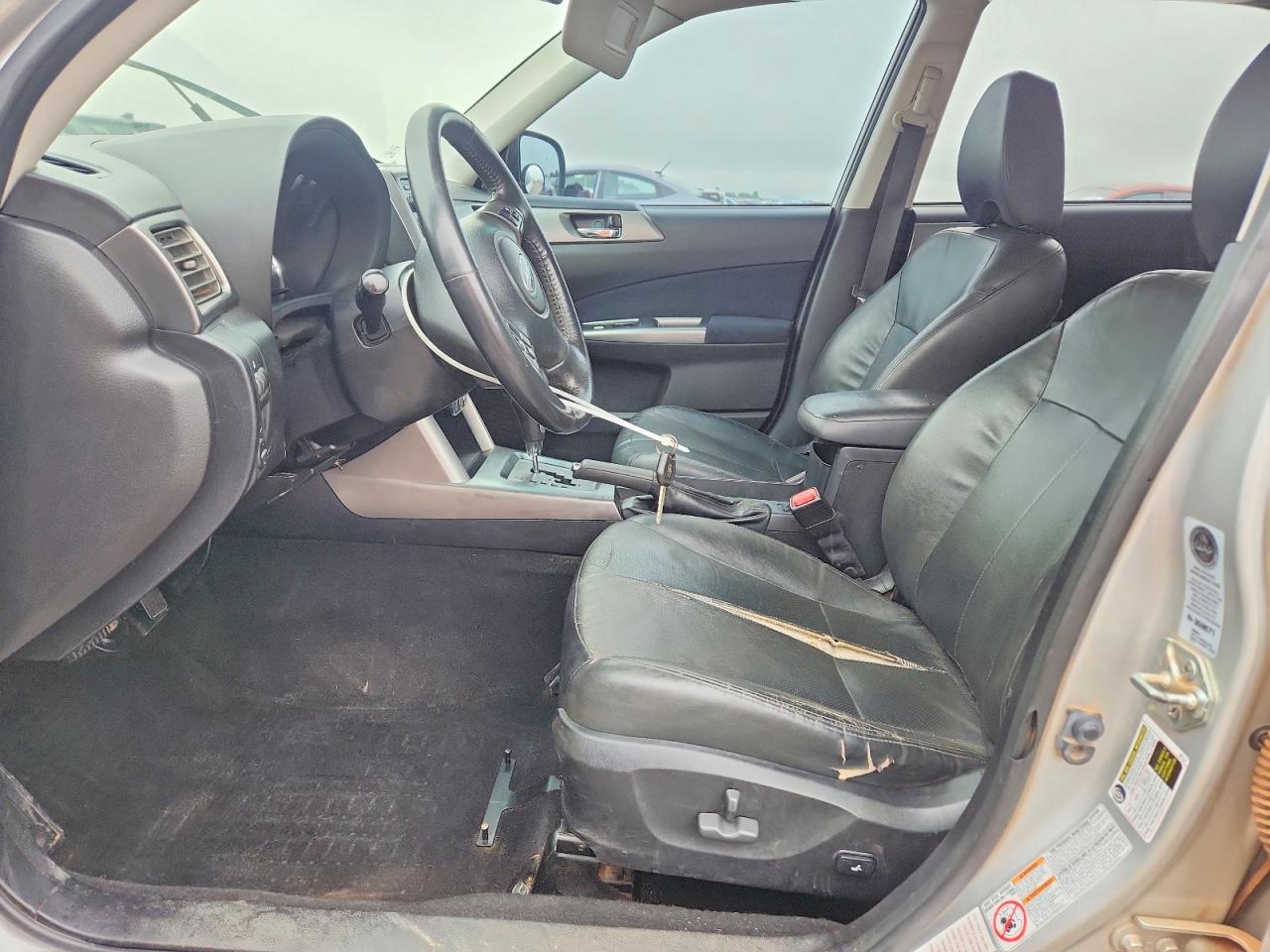 2011 SUBARU FORESTER LIMITED photo 13