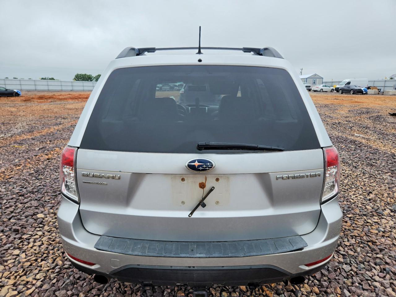 2011 SUBARU FORESTER LIMITED photo 11