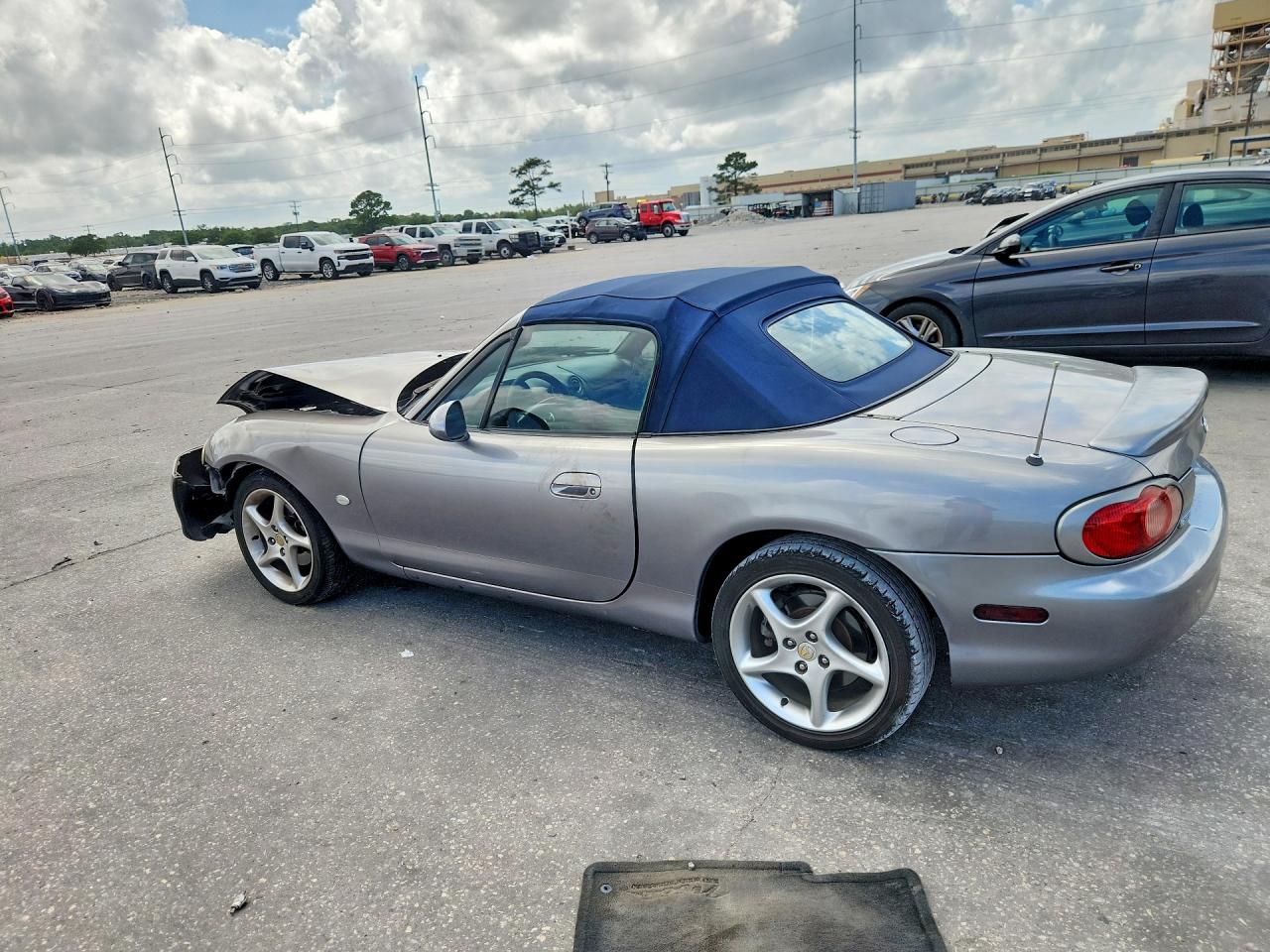 2003 MAZDA MX-5 MIATA BASE photo 3