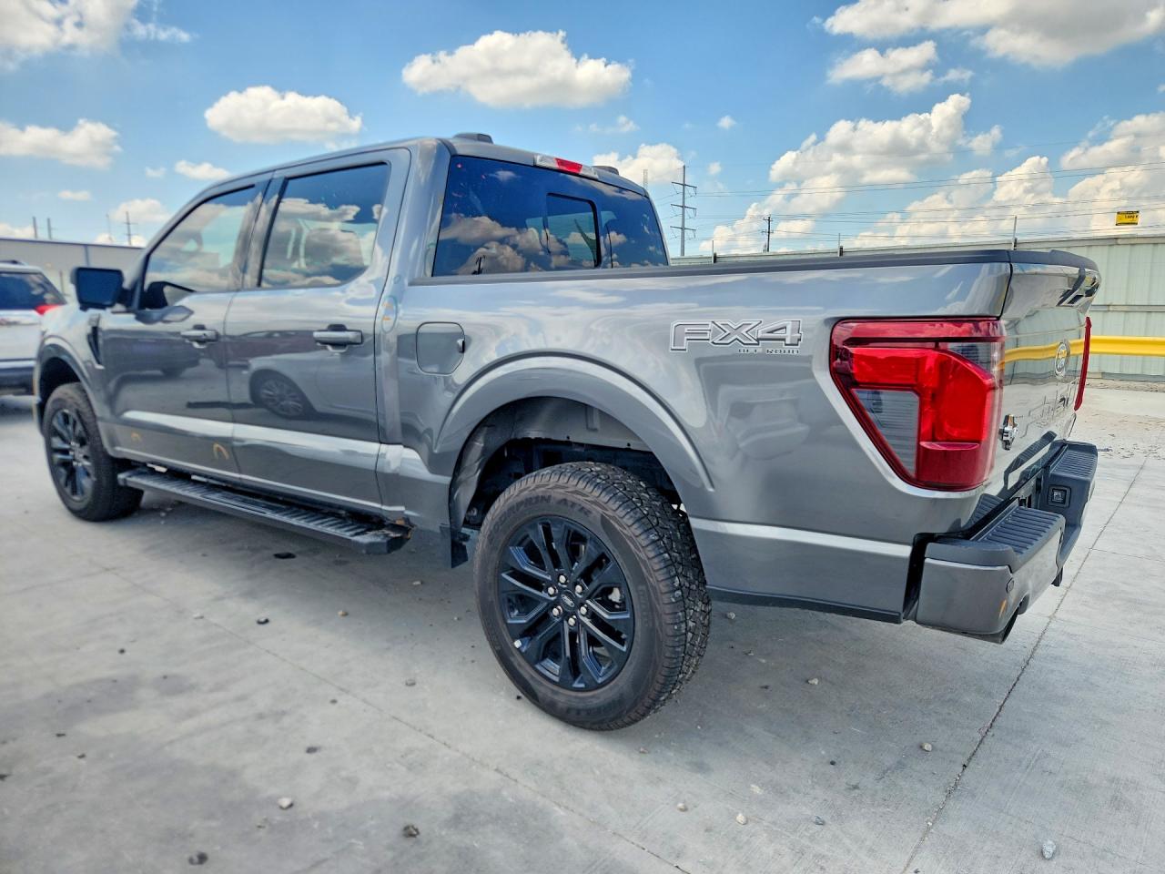 2025 FORD F150 XLT photo 3
