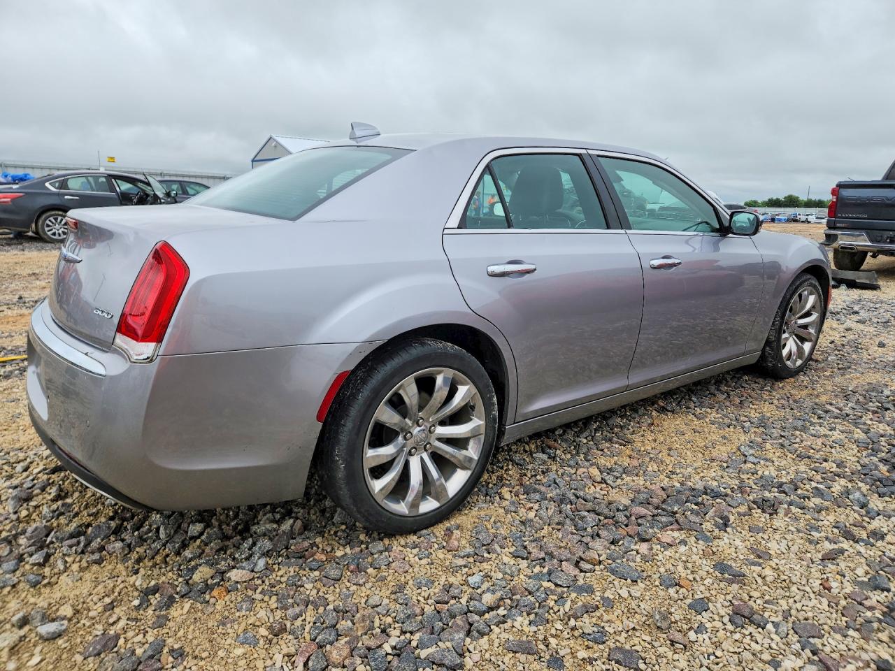 2018 CHRYSLER 300 LIMITED photo 5