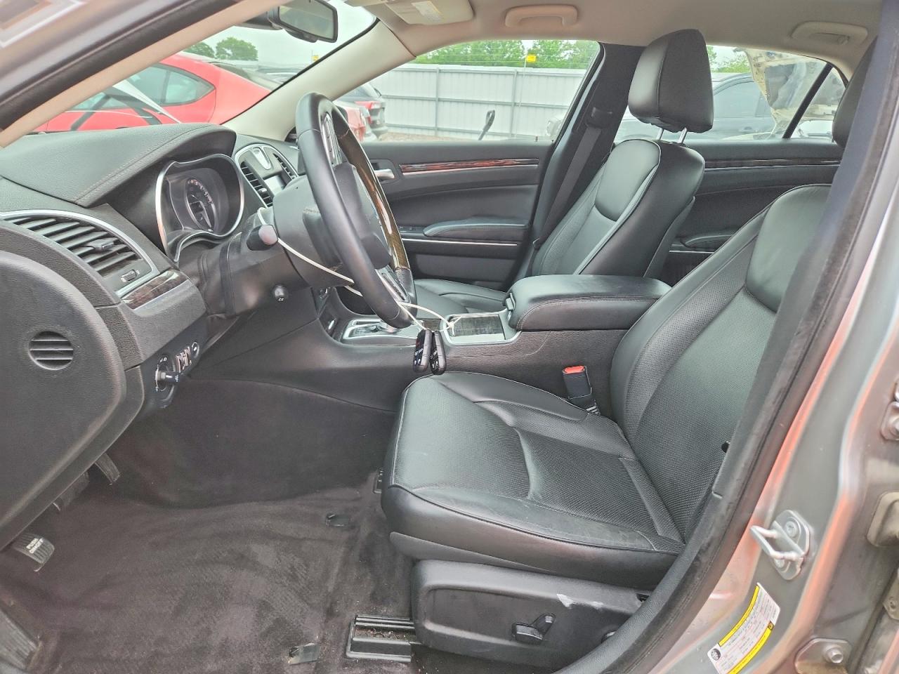 2018 CHRYSLER 300 LIMITED photo 13
