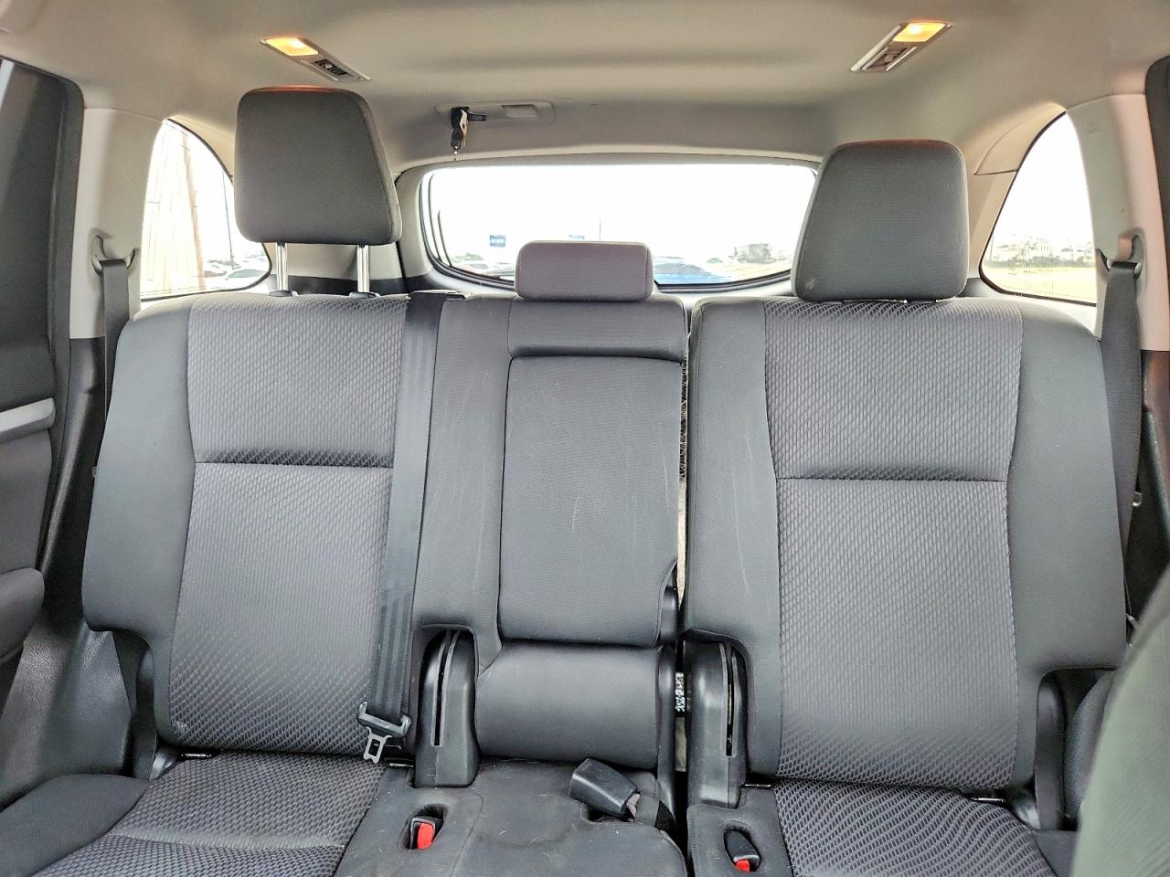 2018 TOYOTA HIGHLANDER LE photo 28