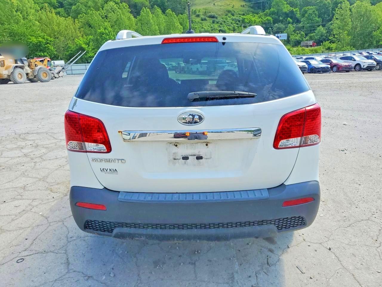 2013 KIA SORENTO LX photo 16