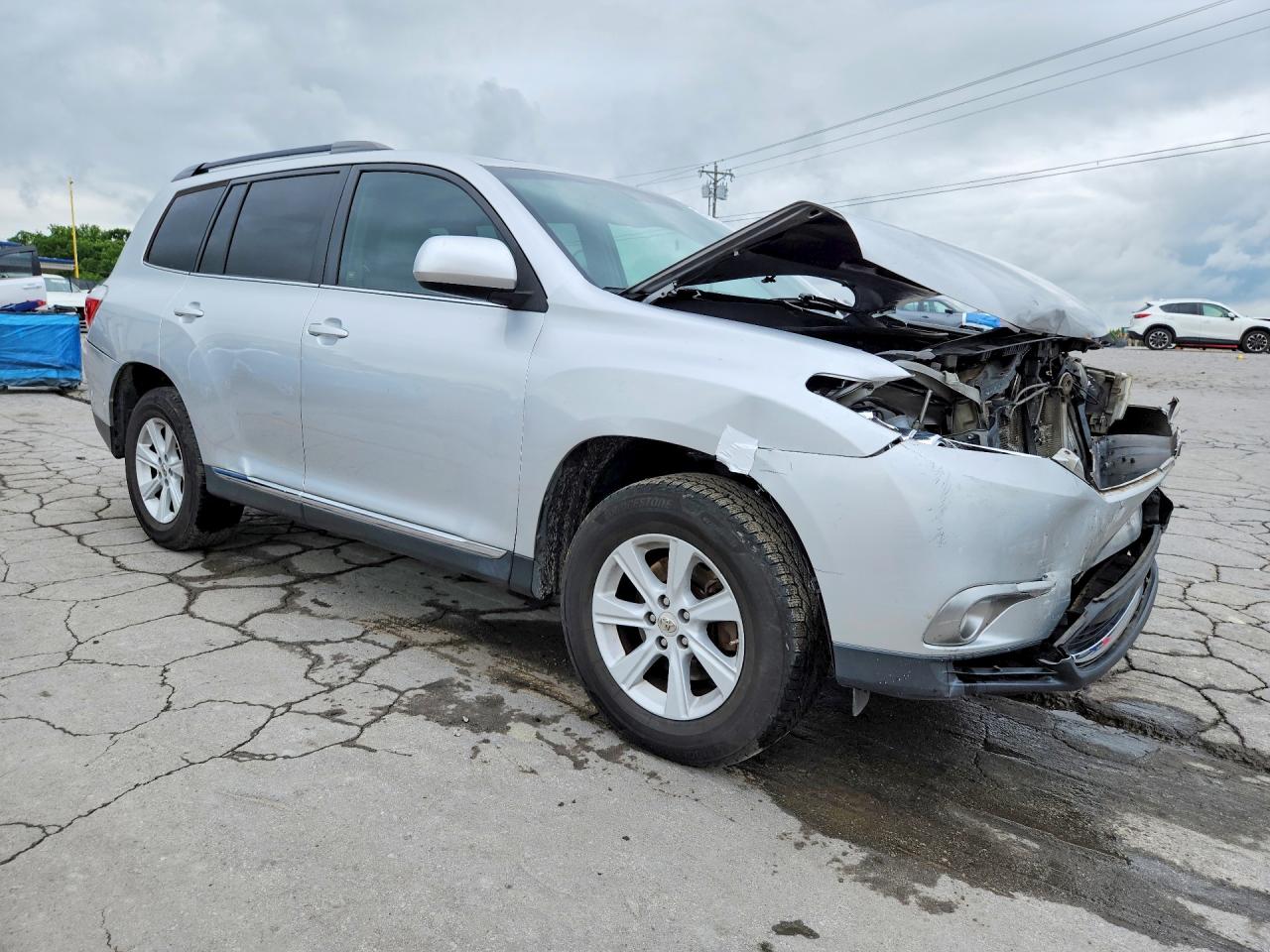 2013 TOYOTA HIGHLANDER SE photo 10
