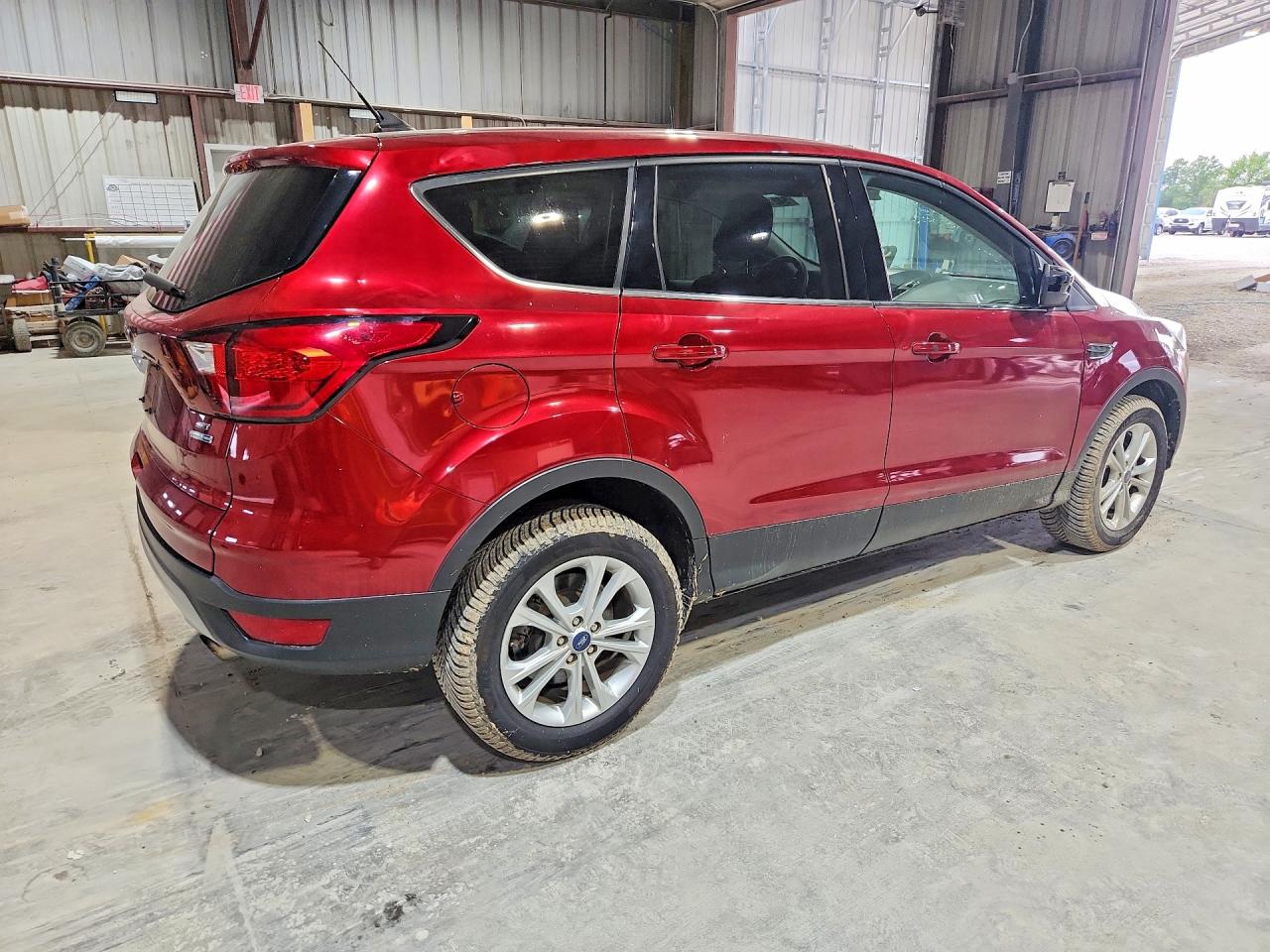 2019 FORD ESCAPE SE photo 5