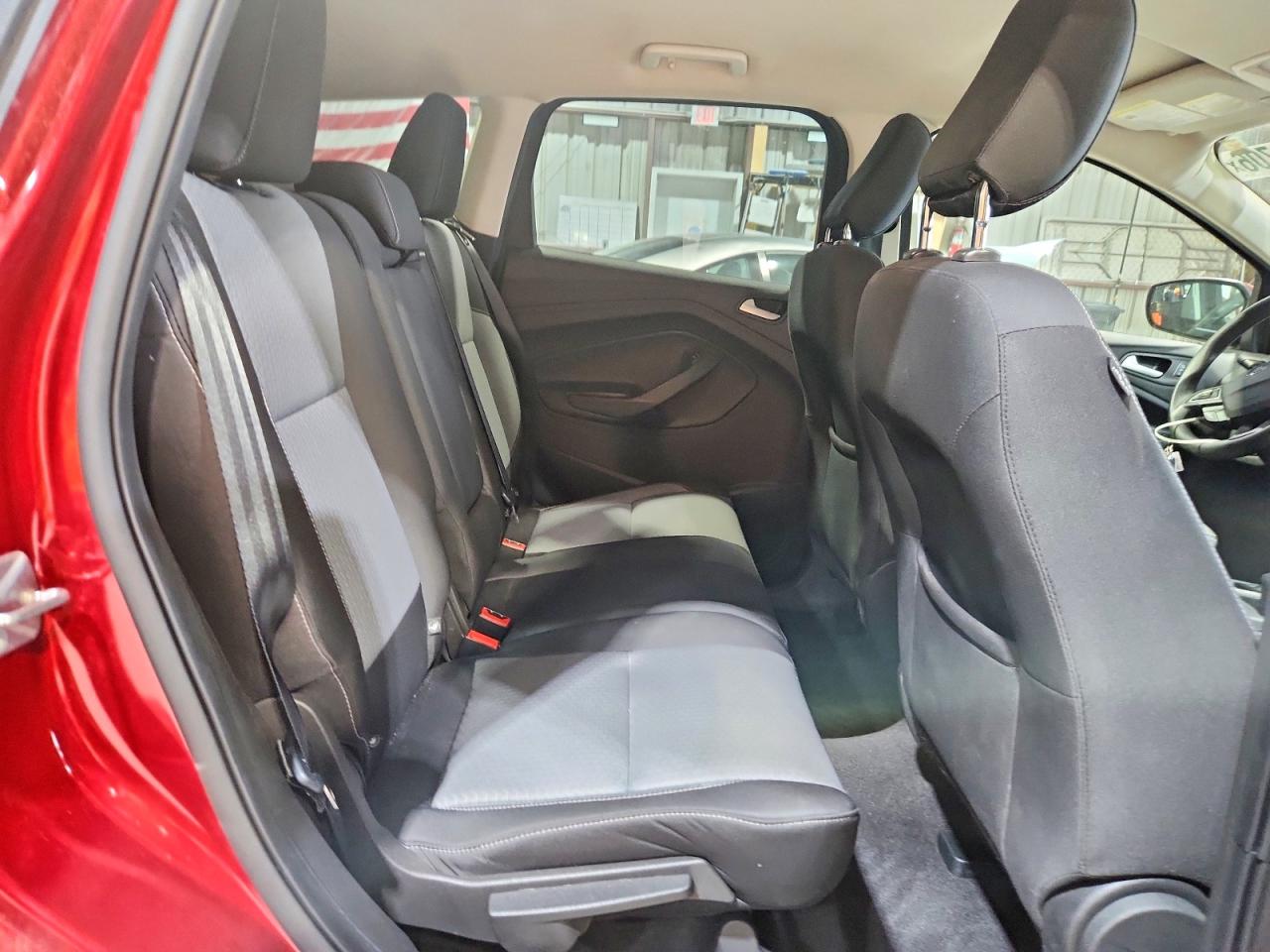 2019 FORD ESCAPE SE photo 21