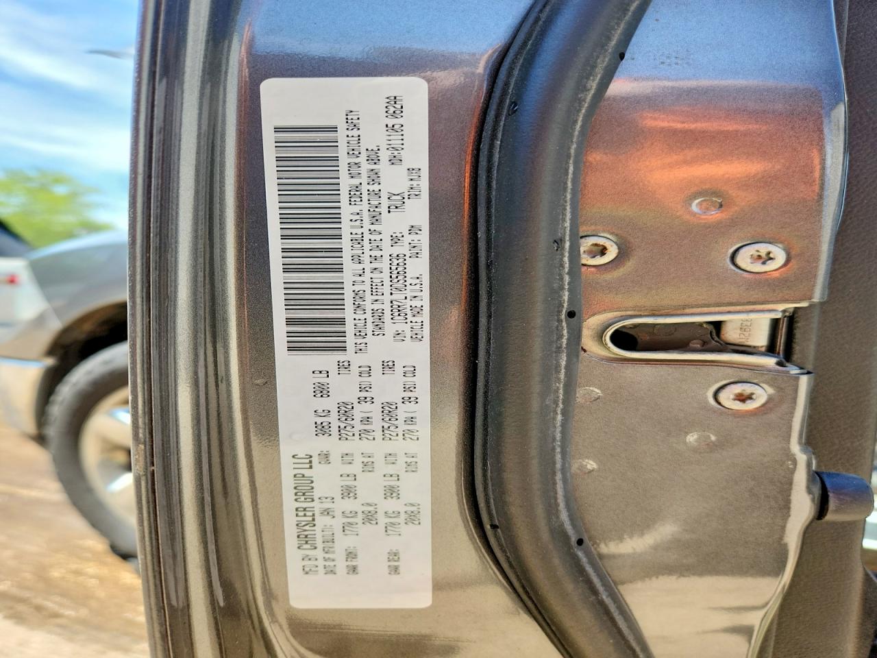 2013 RAM 1500 SLT photo 23