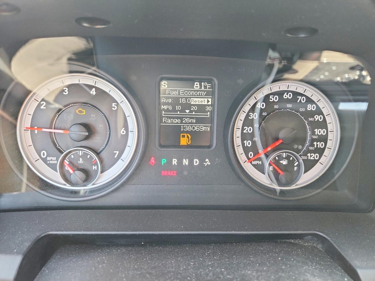 2013 RAM 1500 SLT photo 17
