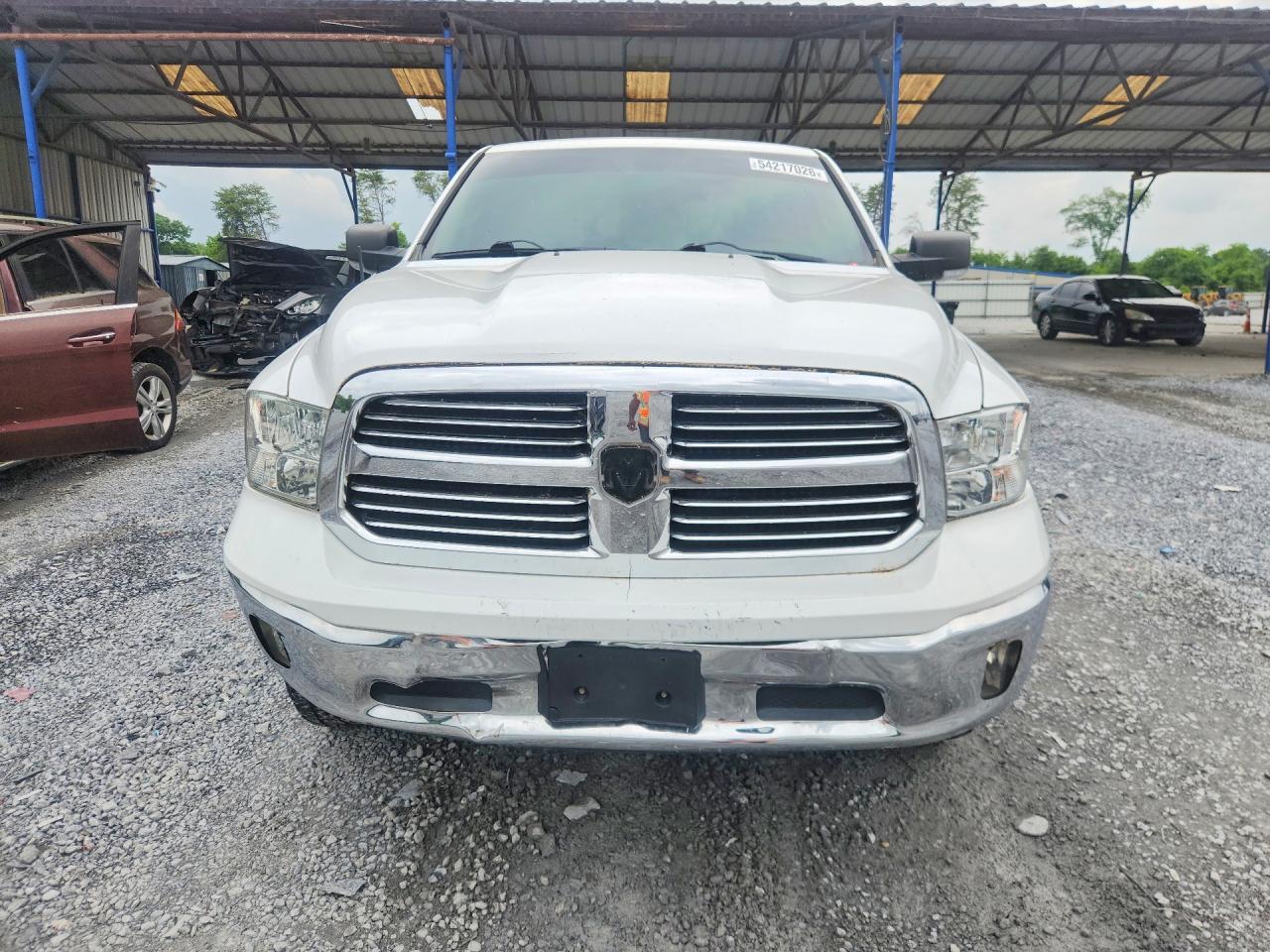 2015 RAM 1500 SLT photo 13