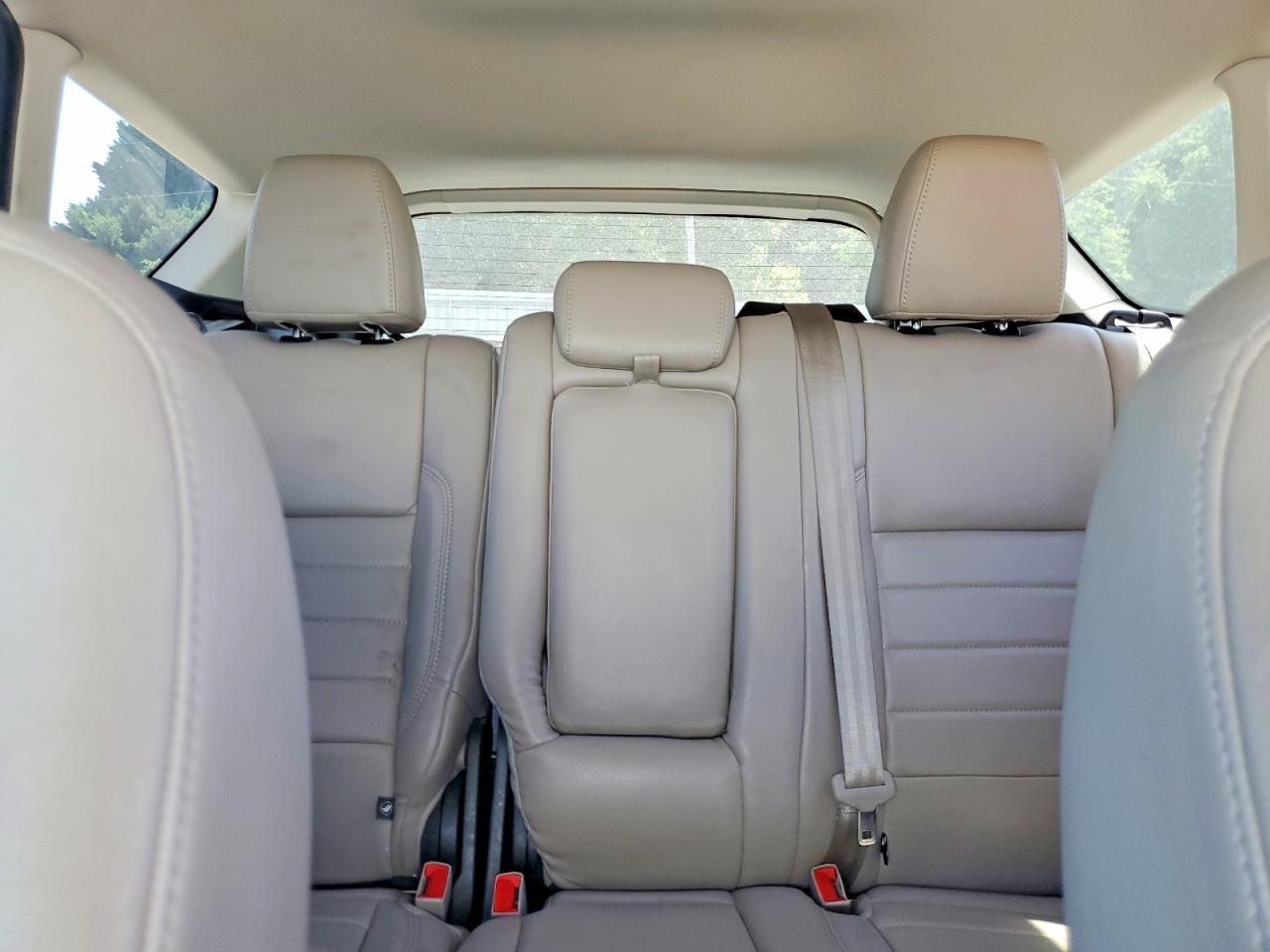 2017 FORD ESCAPE SE photo 19