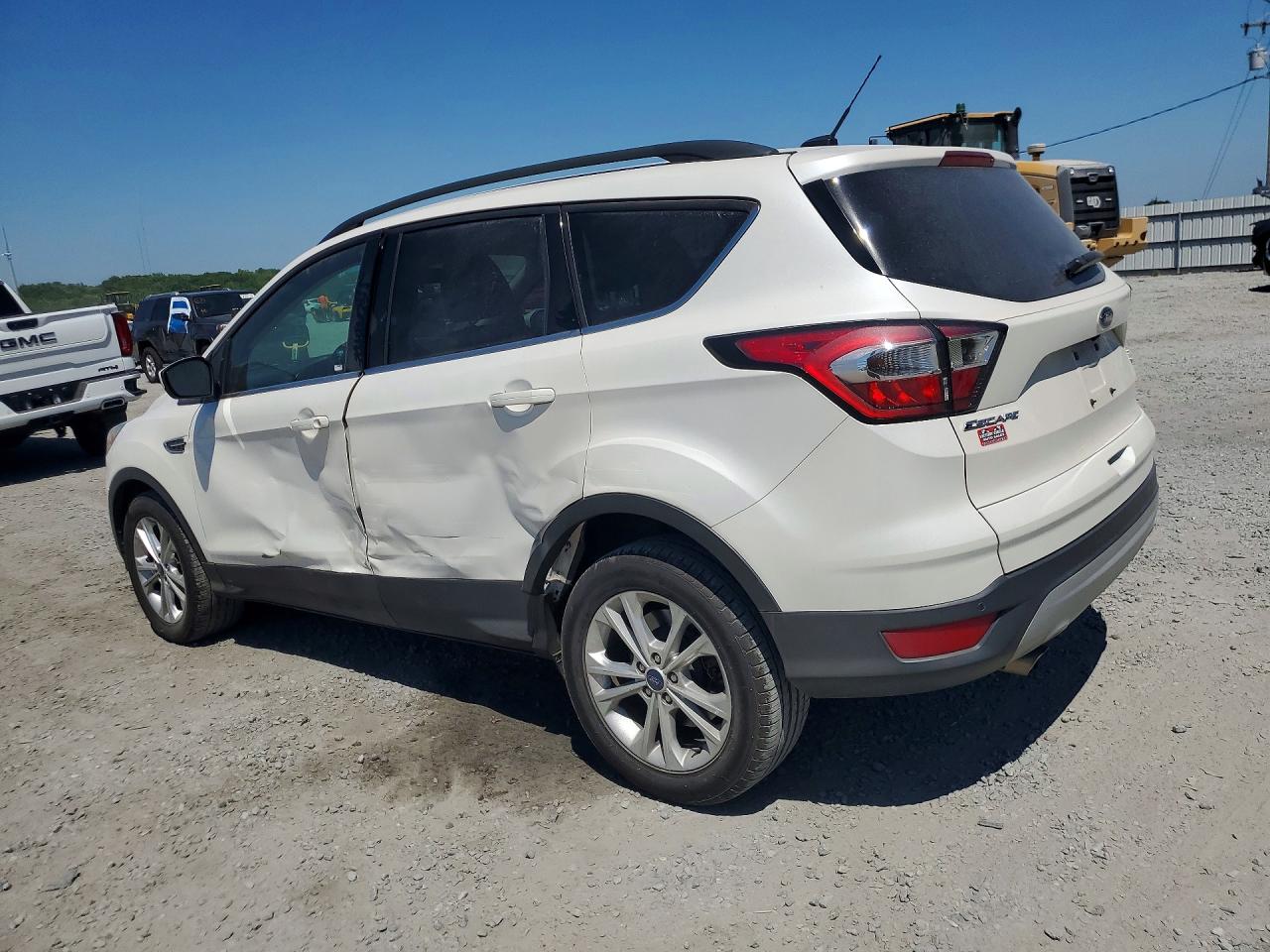 2017 FORD ESCAPE SE photo 3