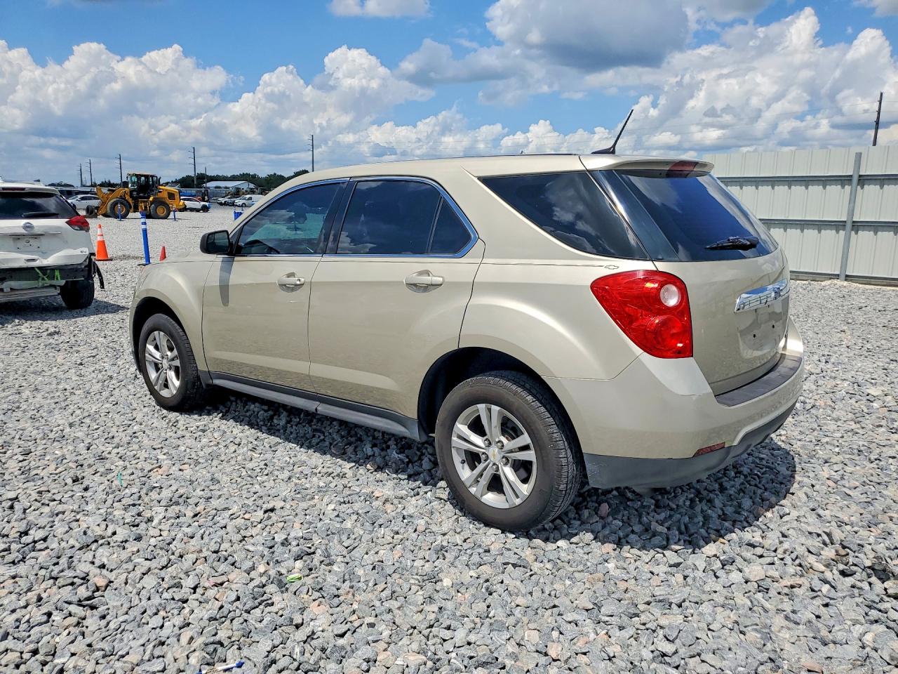 2014 CHEVROLET EQUINOX LS photo 2
