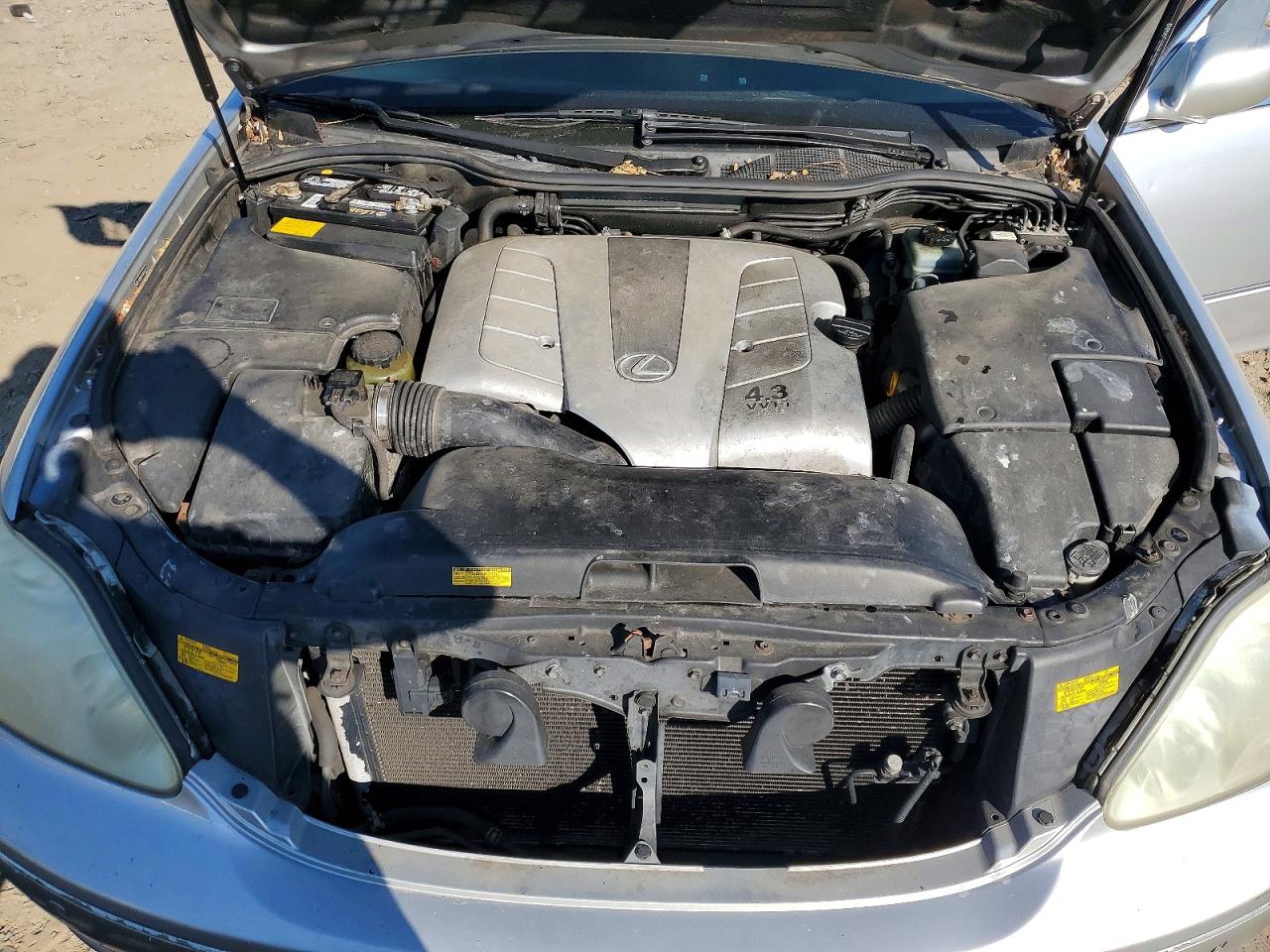 2004 LEXUS LS 430 photo 21