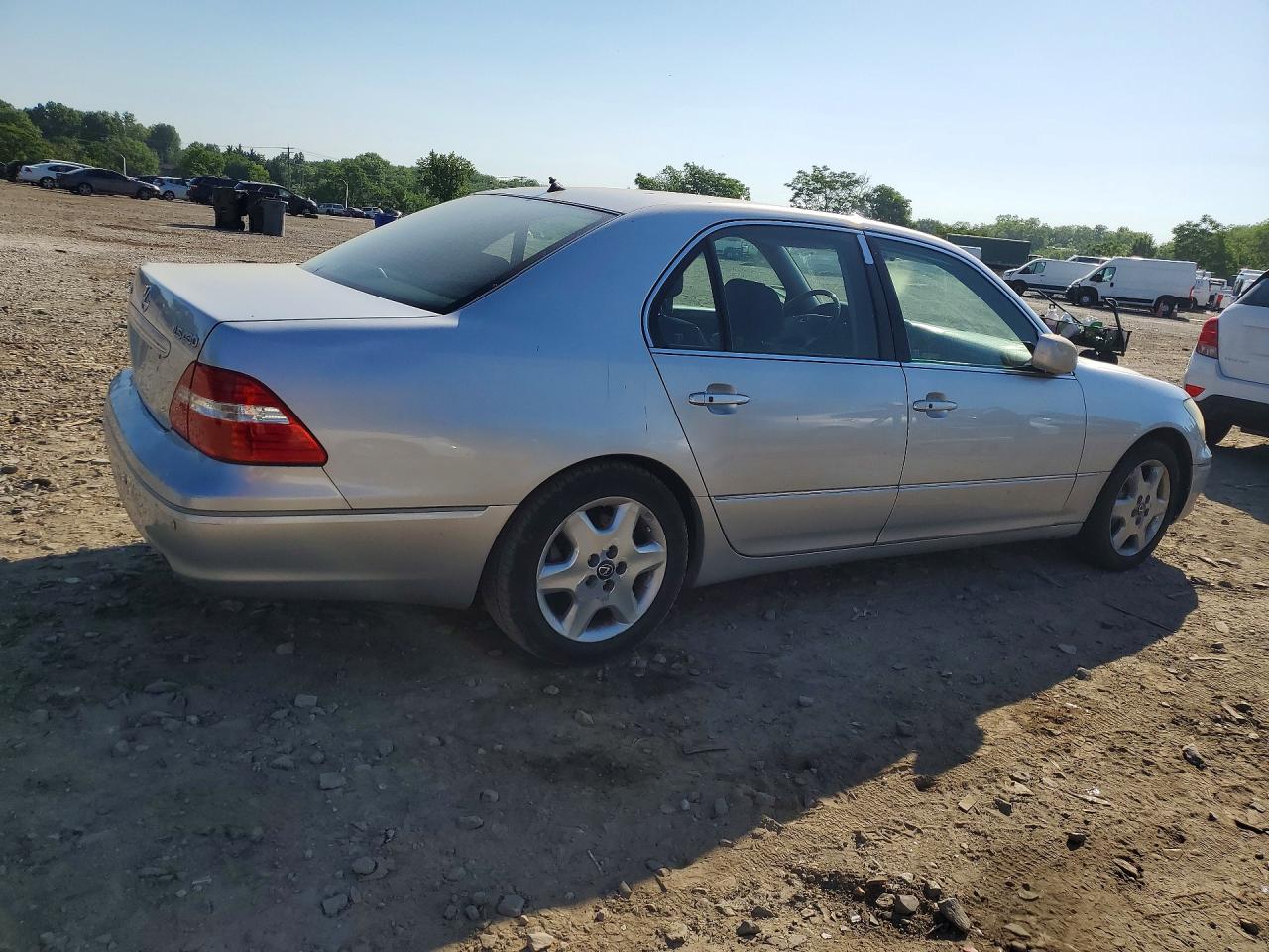 2004 LEXUS LS 430 photo 5